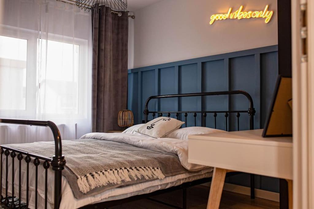 Blue Moon. Cozy Apartment Near Iulius Mall Cluj Napoca Bagian luar foto