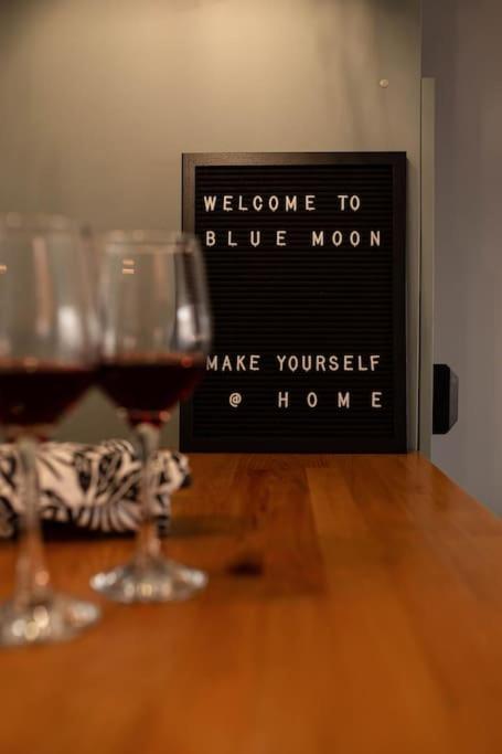 Blue Moon. Cozy Apartment Near Iulius Mall Cluj Napoca Bagian luar foto