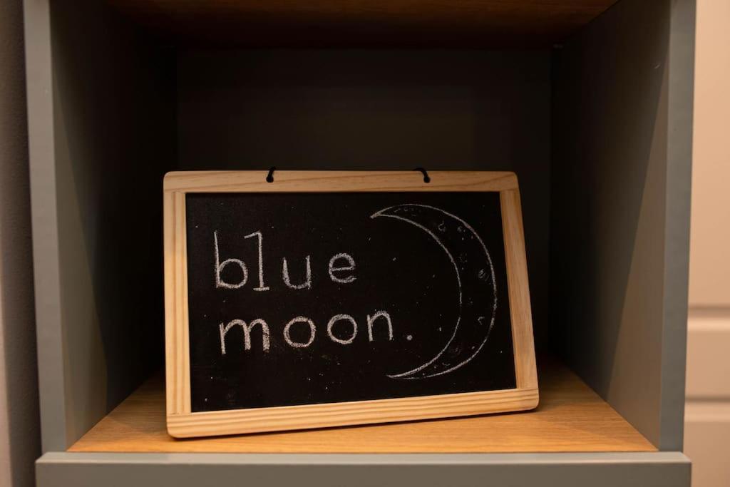 Blue Moon. Cozy Apartment Near Iulius Mall Cluj Napoca Bagian luar foto
